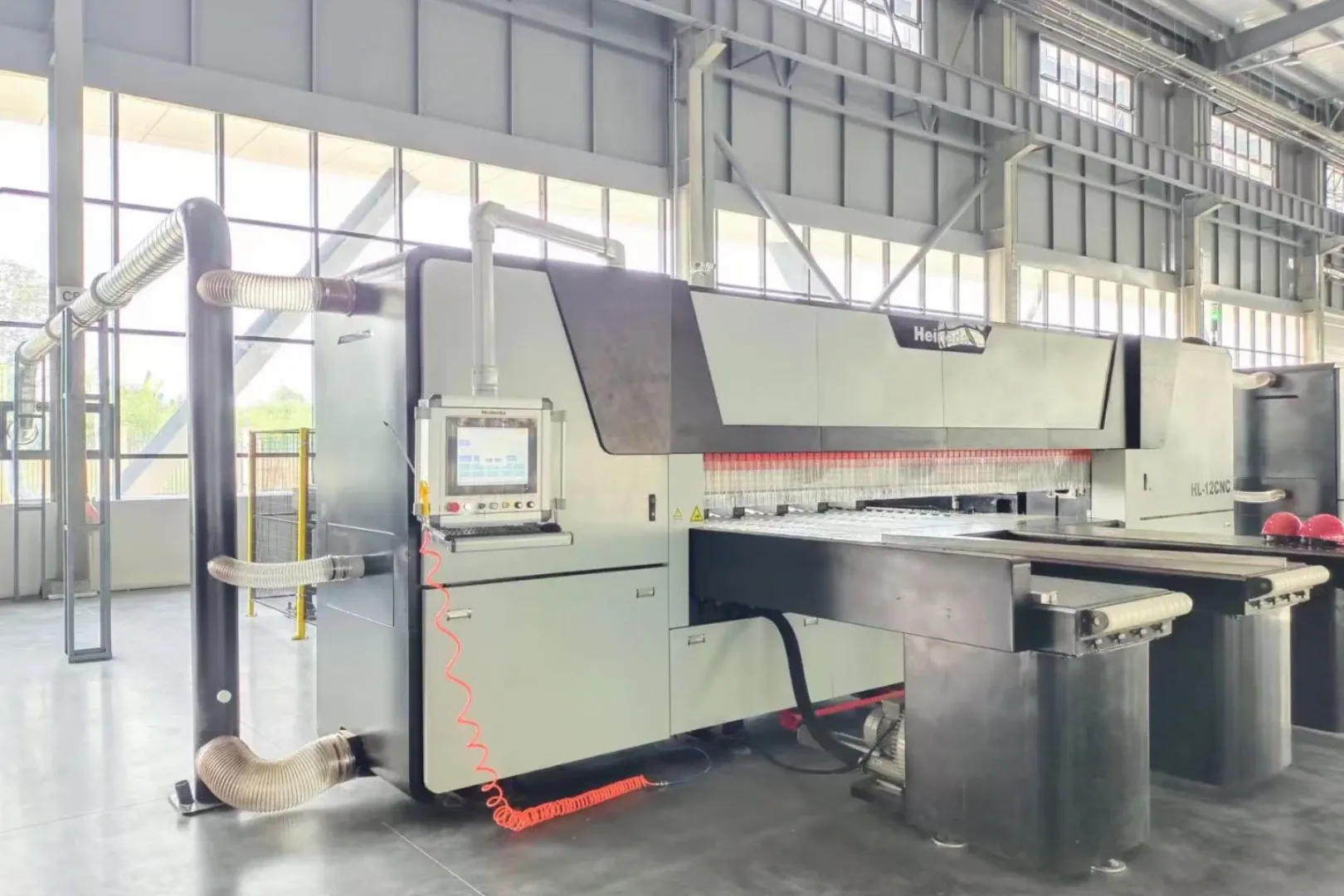 Heineda 12CNC air-bearing floating table for aluminum plate protection
