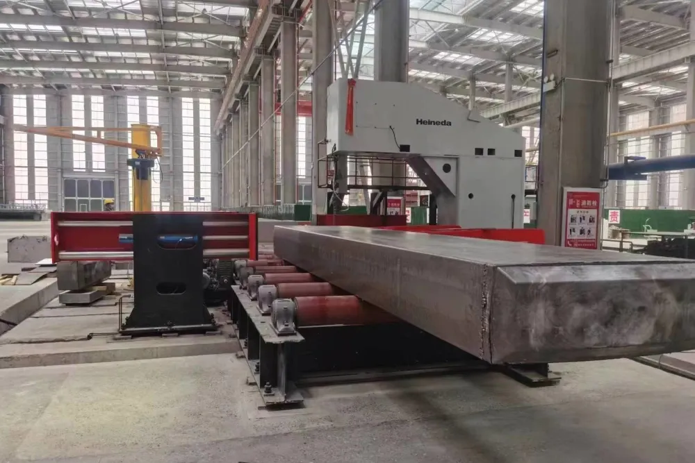 Heineda VHfront3w metal cutting equipment